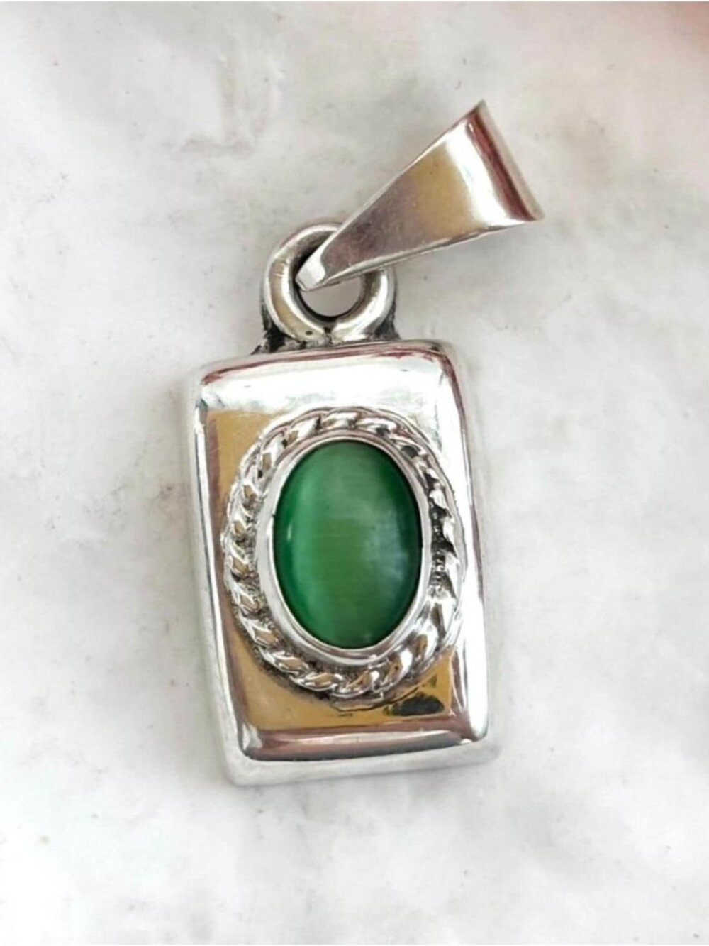 Green Cat's Eye Gemstone Rope Framed Sterling Silver 925 Vintage Pendant | Charm